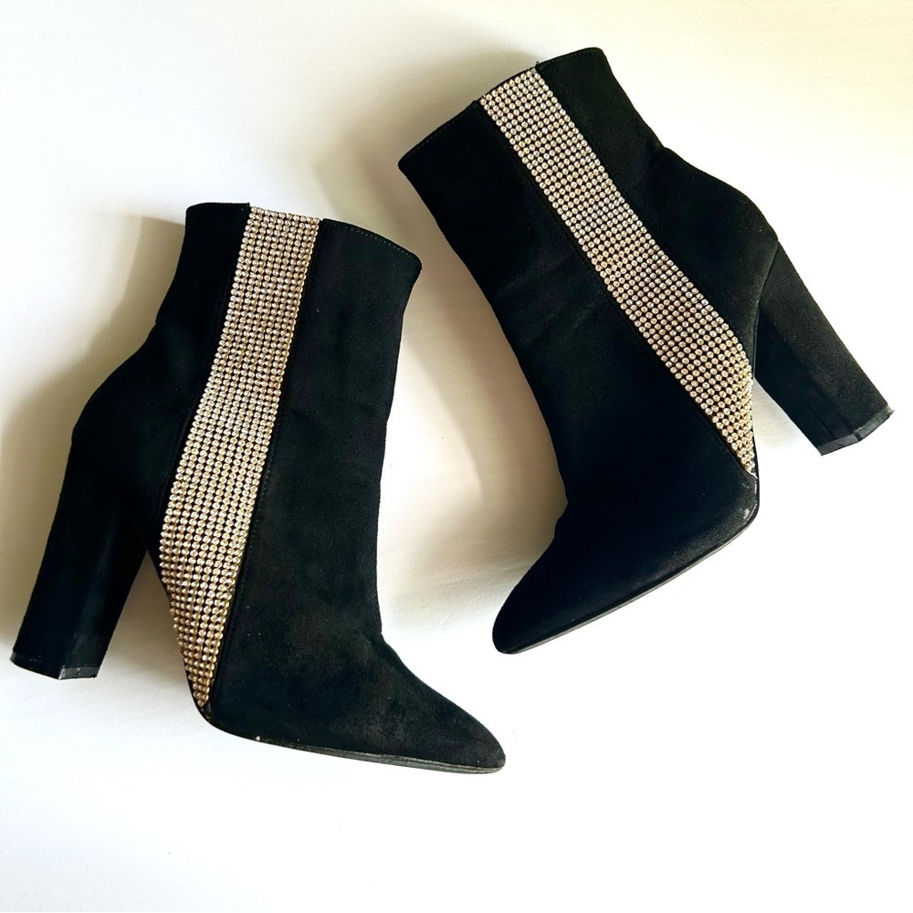Cape Robbin Suede Jeweled Boots